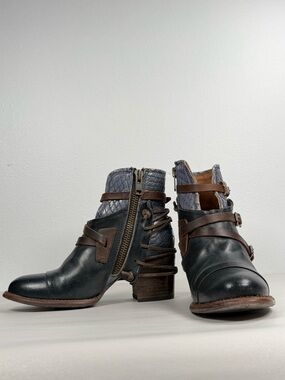 Freebird Crue Women’s Dark Blue Leather & Crocodile Boots Size 10 Side Zip